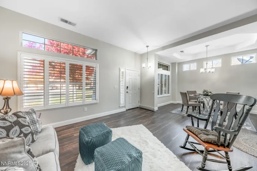 1390 Fox Glen, Reno, Nevada 89511, 3 Bedrooms Bedrooms, ,2 BathroomsBathrooms,Residential,Residential,Fox Glen,250057765