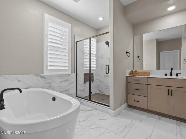 11167 Grazing Cattle, Reno, Nevada 89521, 3 Bedrooms Bedrooms, ,4 BathroomsBathrooms,Residential,Residential,Grazing Cattle,250057768