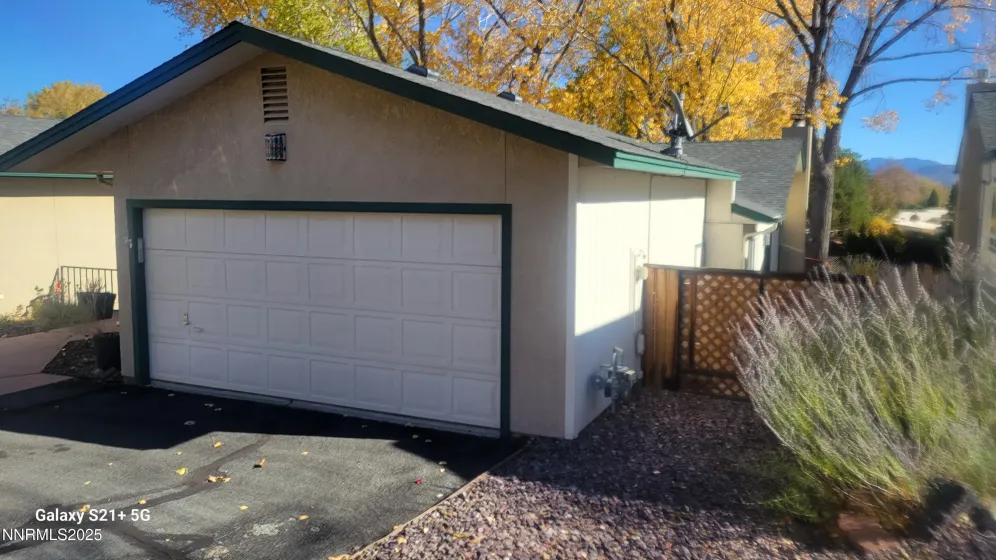 1081 Thompson, Carson City, Nevada 89703, 2 Bedrooms Bedrooms, ,2 BathroomsBathrooms,Residential,Residential,Thompson,250057770