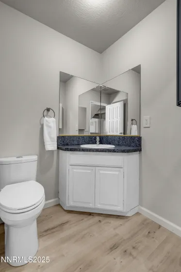 4314 Clyde, Reno, Nevada 89509, 2 Bedrooms Bedrooms, ,3 BathroomsBathrooms,Residential,Residential,Clyde,250057763