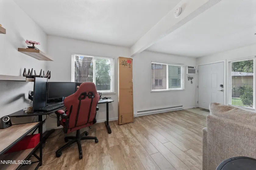 684 Oakwood, Sparks, Nevada 89431, 2 Bedrooms Bedrooms, ,1 BathroomBathrooms,Residential,Residential,Oakwood,250055350