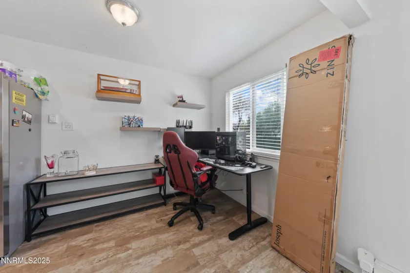 684 Oakwood, Sparks, Nevada 89431, 2 Bedrooms Bedrooms, ,1 BathroomBathrooms,Residential,Residential,Oakwood,250055350