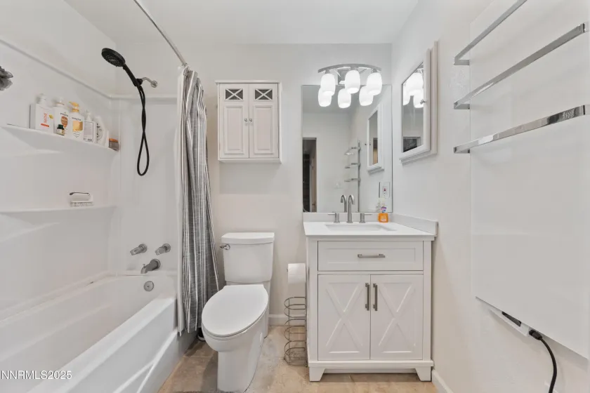 684 Oakwood, Sparks, Nevada 89431, 2 Bedrooms Bedrooms, ,1 BathroomBathrooms,Residential,Residential,Oakwood,250055350