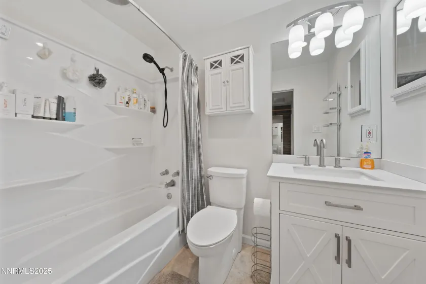 684 Oakwood, Sparks, Nevada 89431, 2 Bedrooms Bedrooms, ,1 BathroomBathrooms,Residential,Residential,Oakwood,250055350