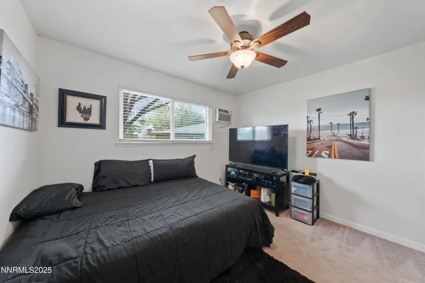 684 Oakwood, Sparks, Nevada 89431, 2 Bedrooms Bedrooms, ,1 BathroomBathrooms,Residential,Residential,Oakwood,250055350