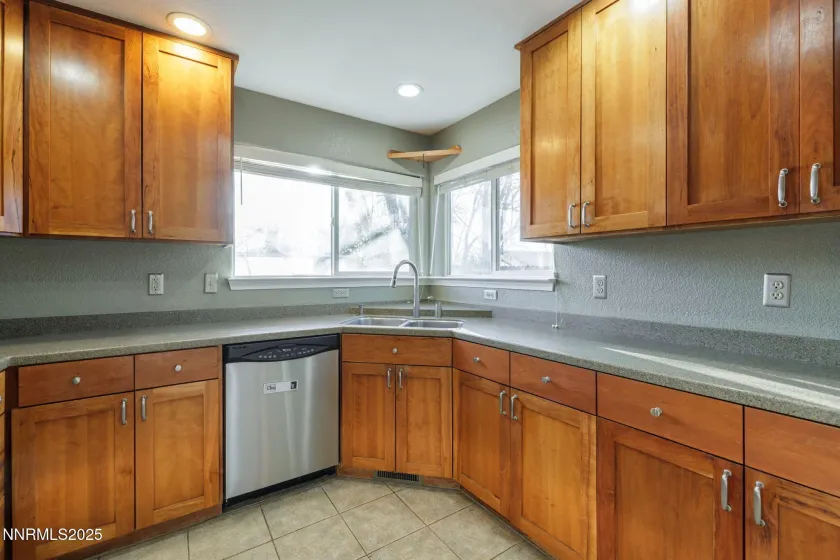 985 Hilltop, Carson City, Nevada 89705, 3 Bedrooms Bedrooms, ,2 BathroomsBathrooms,Residential,Residential,Hilltop,250057794