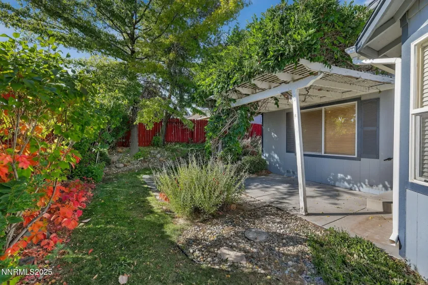 985 Hilltop, Carson City, Nevada 89705, 3 Bedrooms Bedrooms, ,2 BathroomsBathrooms,Residential,Residential,Hilltop,250057794