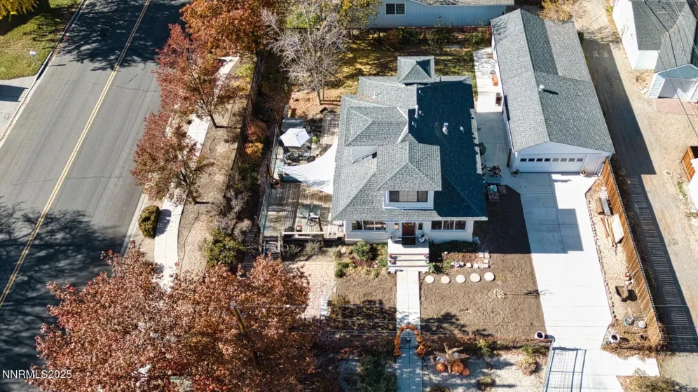 County Rd to the left