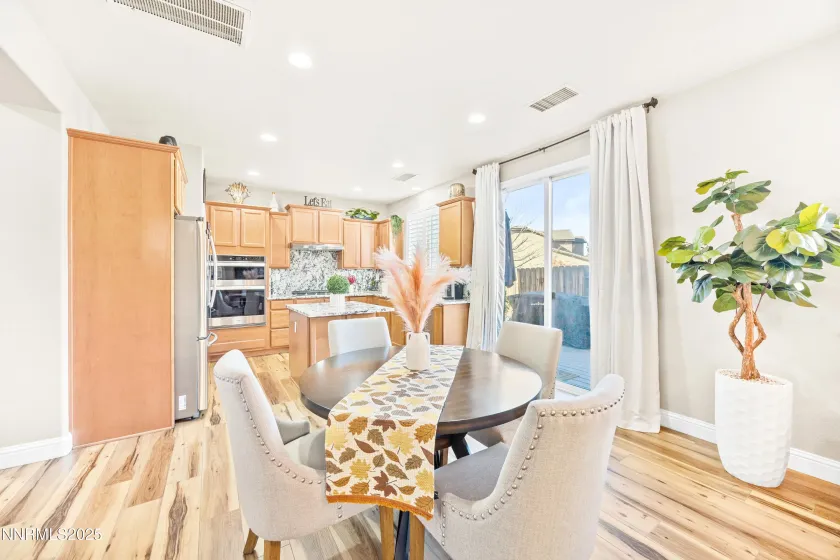 2015 Black Sand, Reno, Nevada 89521, 3 Bedrooms Bedrooms, ,3 BathroomsBathrooms,Residential,Residential,Black Sand,250057795