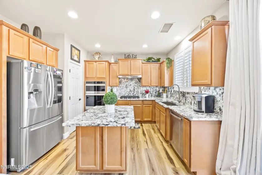 2015 Black Sand, Reno, Nevada 89521, 3 Bedrooms Bedrooms, ,3 BathroomsBathrooms,Residential,Residential,Black Sand,250057795