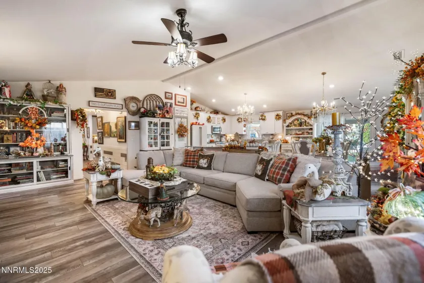 306 Redwall, Dayton, Nevada 89403, 4 Bedrooms Bedrooms, ,3 BathroomsBathrooms,Residential,Residential,Redwall,250057776