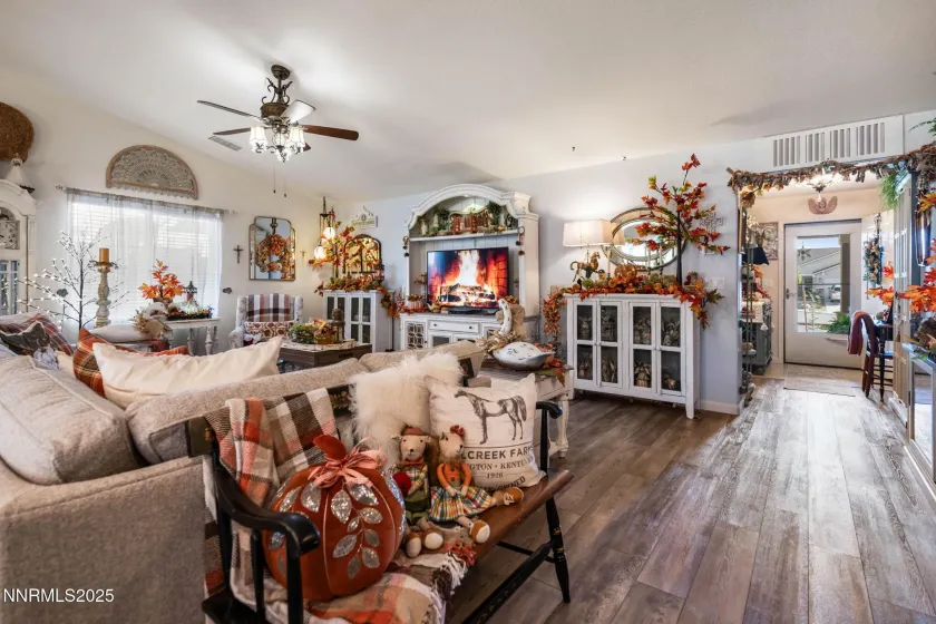 306 Redwall, Dayton, Nevada 89403, 4 Bedrooms Bedrooms, ,3 BathroomsBathrooms,Residential,Residential,Redwall,250057776