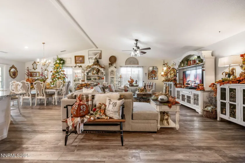 306 Redwall, Dayton, Nevada 89403, 4 Bedrooms Bedrooms, ,3 BathroomsBathrooms,Residential,Residential,Redwall,250057776