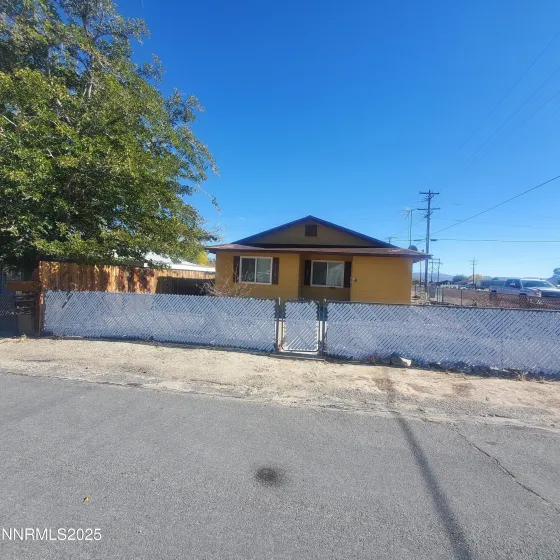 104 F, Hawthorne, Nevada 89415, 3 Bedrooms Bedrooms, ,2 BathroomsBathrooms,Residential,Residential,F,250057777