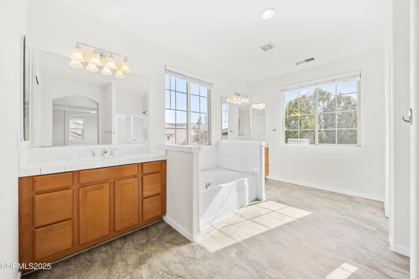 3991 White Oak, Sparks, Nevada 89436, 4 Bedrooms Bedrooms, ,4 BathroomsBathrooms,Residential,Residential,White Oak,250057779