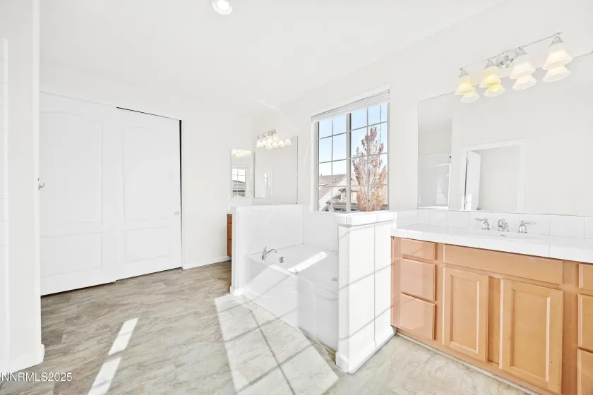 3991 White Oak, Sparks, Nevada 89436, 4 Bedrooms Bedrooms, ,4 BathroomsBathrooms,Residential,Residential,White Oak,250057779