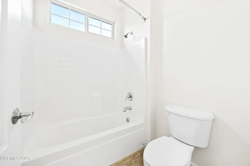 3991 White Oak, Sparks, Nevada 89436, 4 Bedrooms Bedrooms, ,4 BathroomsBathrooms,Residential,Residential,White Oak,250057779