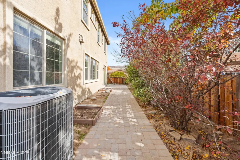 3991 White Oak, Sparks, Nevada 89436, 4 Bedrooms Bedrooms, ,4 BathroomsBathrooms,Residential,Residential,White Oak,250057779