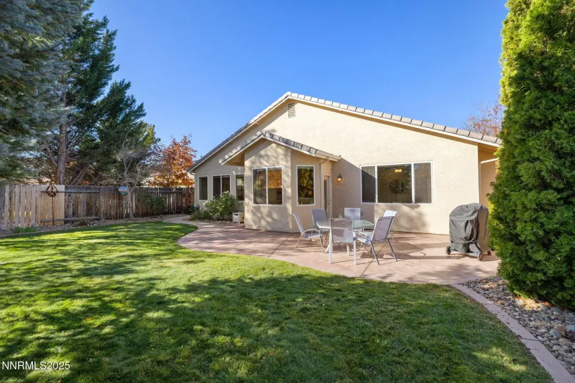 10560 Vista Alta, Reno, Nevada 89521, 3 Bedrooms Bedrooms, ,2 BathroomsBathrooms,Residential,Residential,Vista Alta,250057784