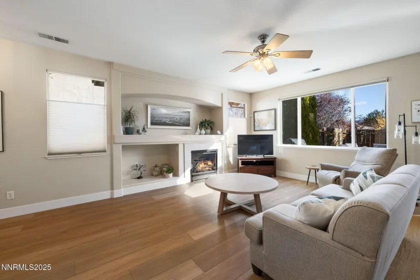 10560 Vista Alta, Reno, Nevada 89521, 3 Bedrooms Bedrooms, ,2 BathroomsBathrooms,Residential,Residential,Vista Alta,250057784