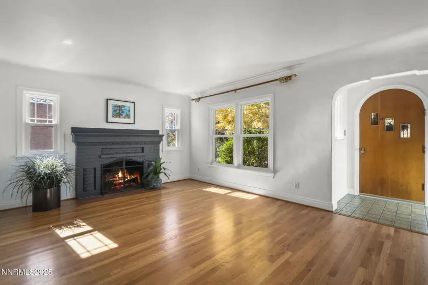 1114 Arlington, Reno, Nevada 89509, 3 Bedrooms Bedrooms, ,2 BathroomsBathrooms,Residential,Residential,Arlington,250057785