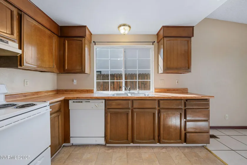 1897 Bonita Vista, Sparks, Nevada 89434, 4 Bedrooms Bedrooms, ,2 BathroomsBathrooms,Residential,Residential,Bonita Vista,250057788