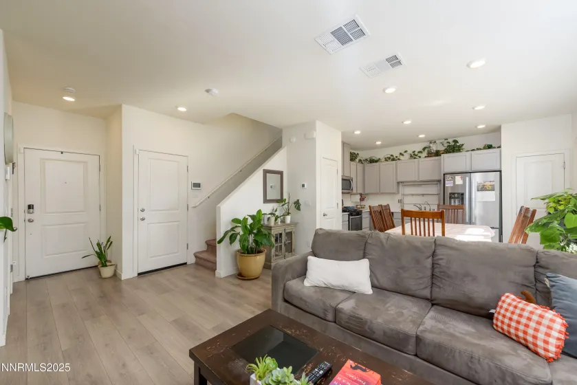 8838 Wolf Moon, Reno, Nevada 89506, 4 Bedrooms Bedrooms, ,3 BathroomsBathrooms,Residential,Residential,Wolf Moon,250057799