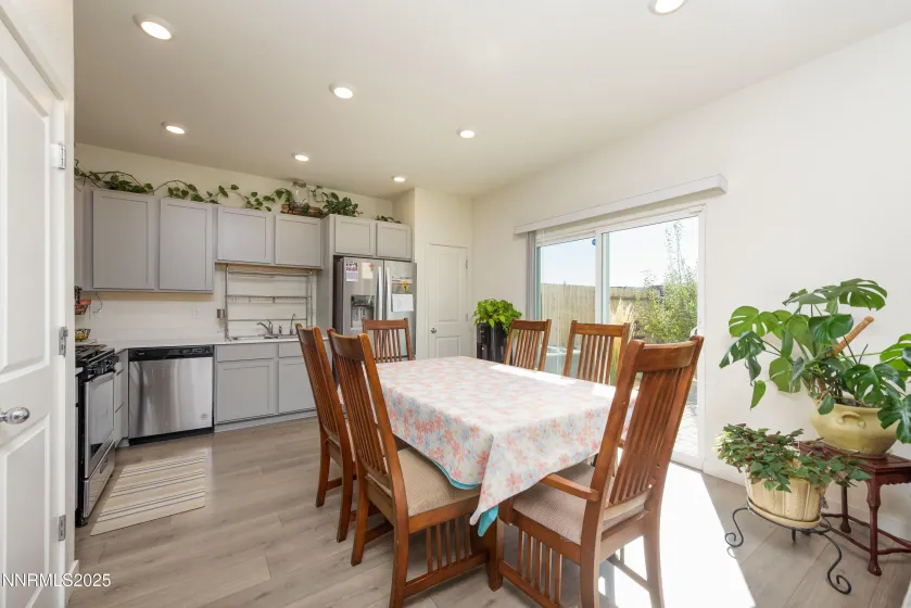 8838 Wolf Moon, Reno, Nevada 89506, 4 Bedrooms Bedrooms, ,3 BathroomsBathrooms,Residential,Residential,Wolf Moon,250057799