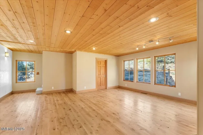 21410 Sazarac, Reno, Nevada 89521, 4 Bedrooms Bedrooms, ,3 BathroomsBathrooms,Residential,Residential,Sazarac,250057800