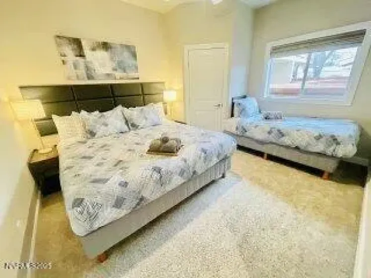 60 Caliente, Reno, Nevada 89509, 3 Bedrooms Bedrooms, ,2 BathroomsBathrooms,Residential,Residential,Caliente,250057801