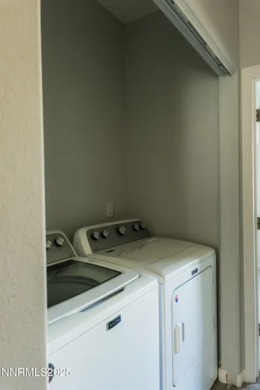 2780 Elsie Irene, Reno, Nevada 89503, 2 Bedrooms Bedrooms, ,3 BathroomsBathrooms,Residential,Residential,Elsie Irene,250057802