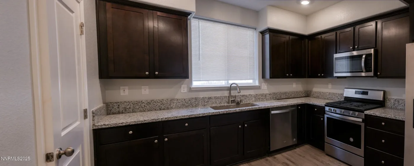 2780 Elsie Irene, Reno, Nevada 89503, 2 Bedrooms Bedrooms, ,3 BathroomsBathrooms,Residential,Residential,Elsie Irene,250057802