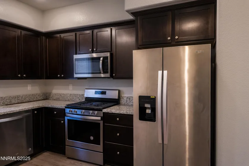 2780 Elsie Irene, Reno, Nevada 89503, 2 Bedrooms Bedrooms, ,3 BathroomsBathrooms,Residential,Residential,Elsie Irene,250057802