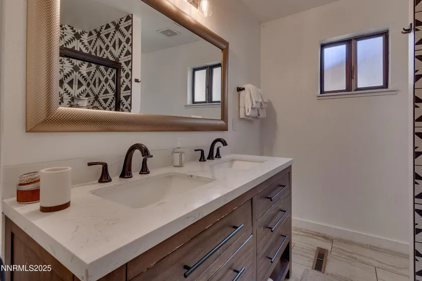 9 Katherine, Stateline, Nevada 89449, 2 Bedrooms Bedrooms, ,2 BathroomsBathrooms,Residential,Residential,Katherine,250057803