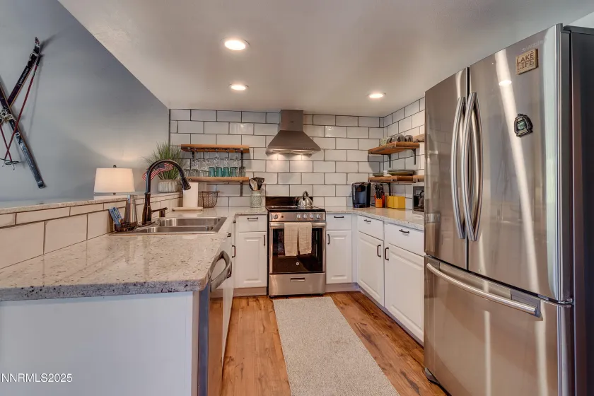 9 Katherine, Stateline, Nevada 89449, 2 Bedrooms Bedrooms, ,2 BathroomsBathrooms,Residential,Residential,Katherine,250057803