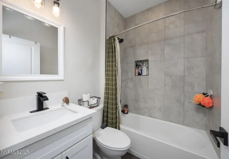 126 Laverne, Fallon, Nevada 89406, 2 Bedrooms Bedrooms, ,1 BathroomBathrooms,Residential,Residential,Laverne,250057810