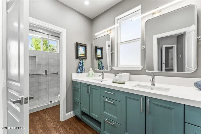 Jack-n-Jill Bathroom