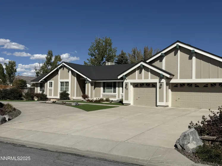 25 Nives, Sparks, Nevada 89441, 4 Bedrooms Bedrooms, ,3 BathroomsBathrooms,Residential,Residential,Nives,250057819
