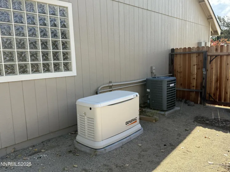 25 Nives, Sparks, Nevada 89441, 4 Bedrooms Bedrooms, ,3 BathroomsBathrooms,Residential,Residential,Nives,250057819