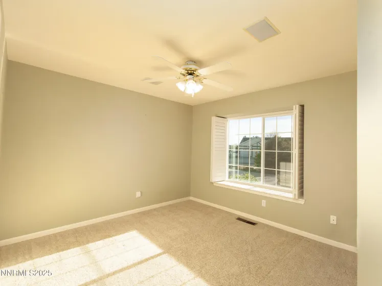 25 Nives, Sparks, Nevada 89441, 4 Bedrooms Bedrooms, ,3 BathroomsBathrooms,Residential,Residential,Nives,250057819