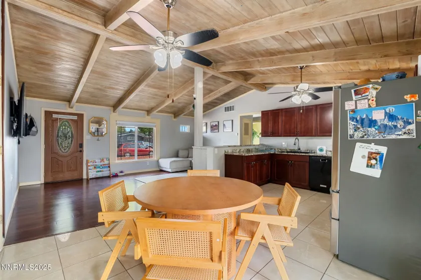 1121 Greenbrae, Sparks, Nevada 89431, 3 Bedrooms Bedrooms, ,1 BathroomBathrooms,Residential,Residential,Greenbrae,250056279