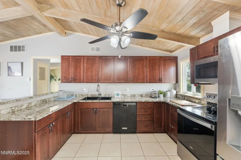 1121 Greenbrae, Sparks, Nevada 89431, 3 Bedrooms Bedrooms, ,1 BathroomBathrooms,Residential,Residential,Greenbrae,250056279