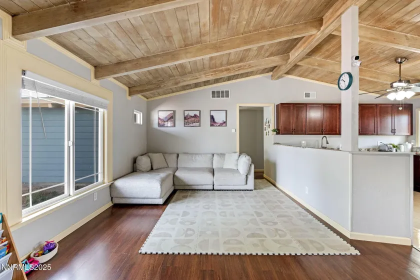 1121 Greenbrae, Sparks, Nevada 89431, 3 Bedrooms Bedrooms, ,1 BathroomBathrooms,Residential,Residential,Greenbrae,250056279