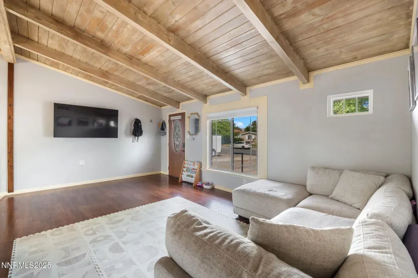 1121 Greenbrae, Sparks, Nevada 89431, 3 Bedrooms Bedrooms, ,1 BathroomBathrooms,Residential,Residential,Greenbrae,250056279