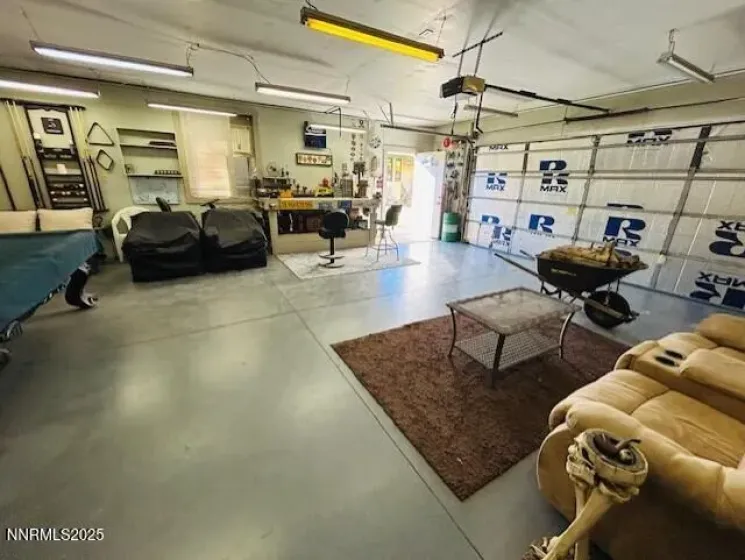 2099 Thomas, Fallon, Nevada 89406, 3 Bedrooms Bedrooms, ,3 BathroomsBathrooms,Residential,Residential,Thomas,250057822