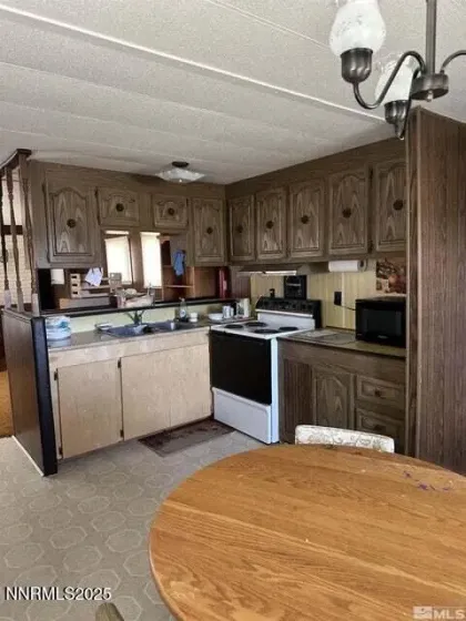 540 Sage Heights, Mc Dermitt, Nevada 89421, 2 Bedrooms Bedrooms, ,1 BathroomBathrooms,Residential,Residential,Sage Heights,250057828