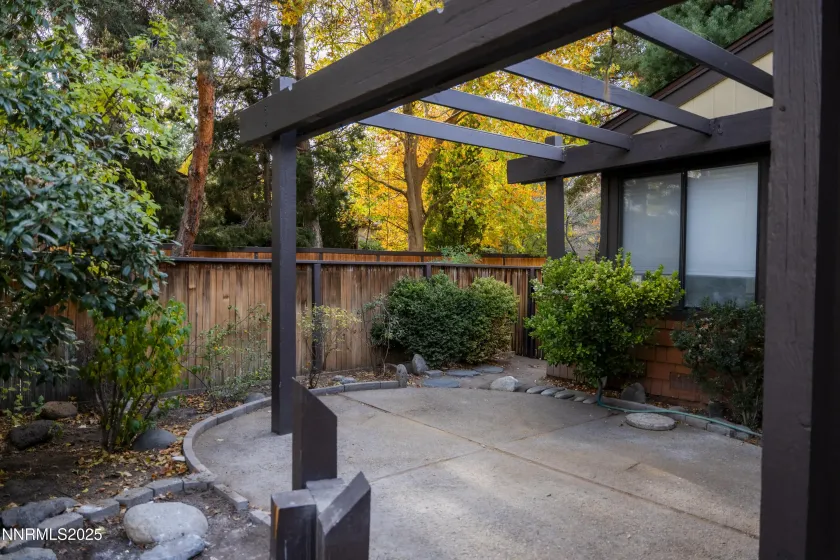 360 Riverview, Reno, Nevada 89509, 2 Bedrooms Bedrooms, ,2 BathroomsBathrooms,Residential,Residential,Riverview,250057827