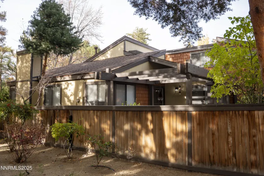 360 Riverview, Reno, Nevada 89509, 2 Bedrooms Bedrooms, ,2 BathroomsBathrooms,Residential,Residential,Riverview,250057827