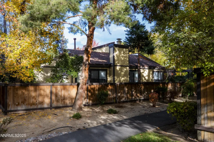 360 Riverview, Reno, Nevada 89509, 2 Bedrooms Bedrooms, ,2 BathroomsBathrooms,Residential,Residential,Riverview,250057827