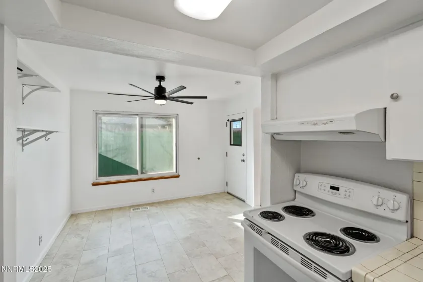 1889 Merchant, Sparks, Nevada 89431, 3 Bedrooms Bedrooms, ,2 BathroomsBathrooms,Residential,Residential,Merchant,250057834